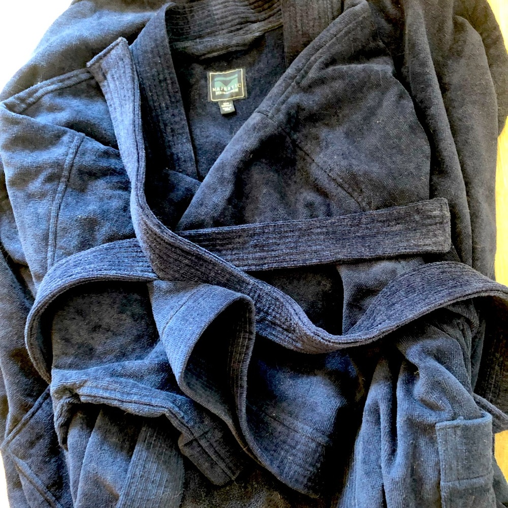 NWOT Men’s Bathrobe (dark blue, one size)